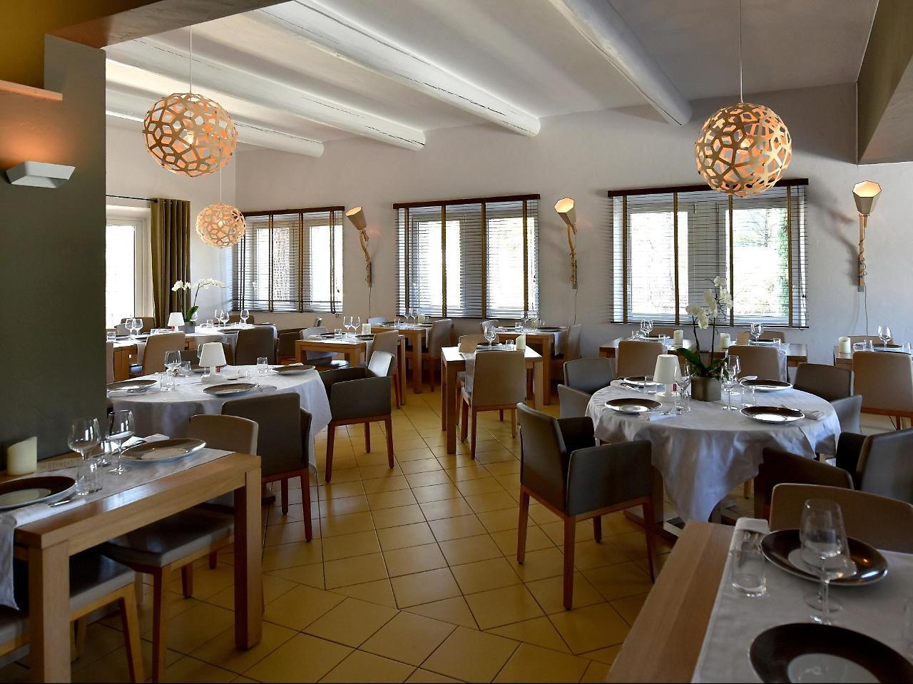 Hotel Carcarille Restaurant Le C Gordes Exteriör bild