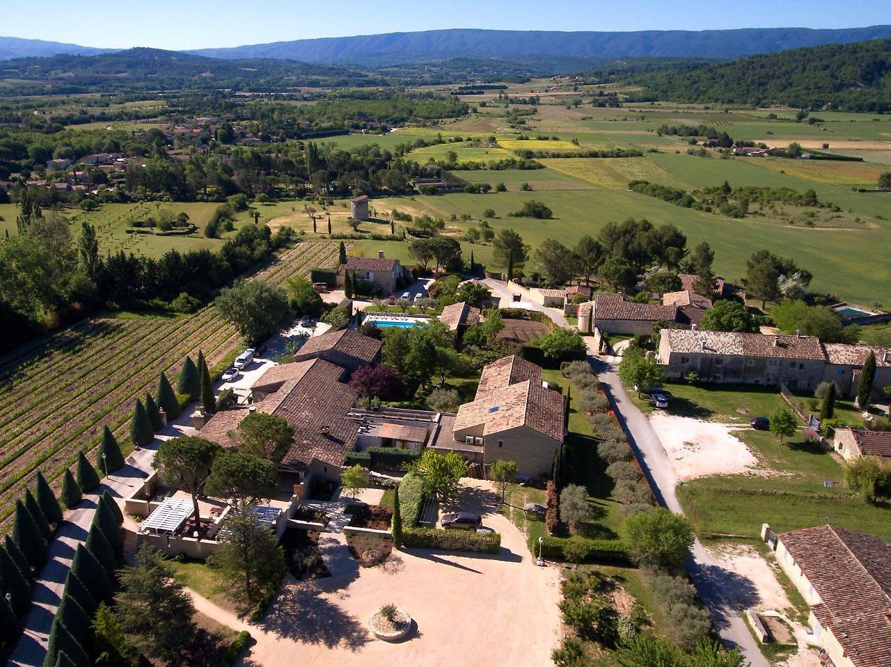 Hotel Carcarille Restaurant Le C Gordes Exteriör bild