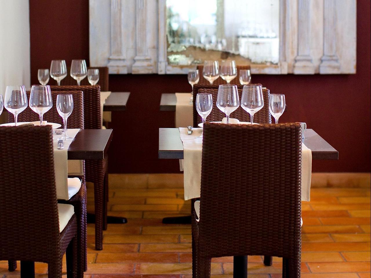 Hotel Carcarille Restaurant Le C Gordes Exteriör bild